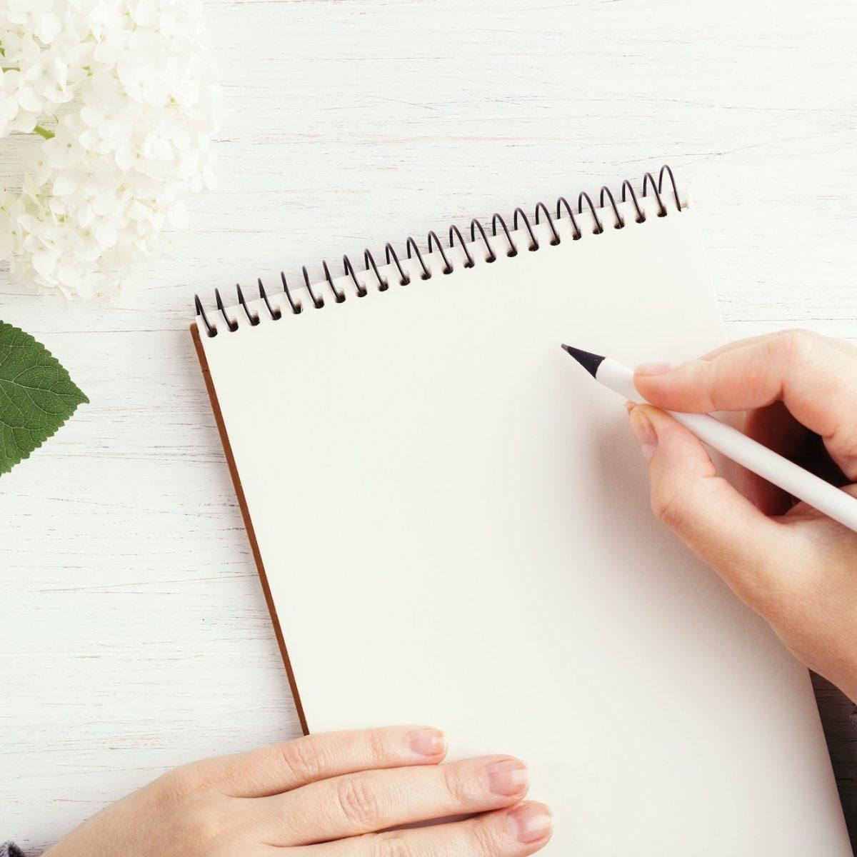The Power of Pen and Paper: Why Handwritten Cards are a Must-Have for Home Renovation Professionals